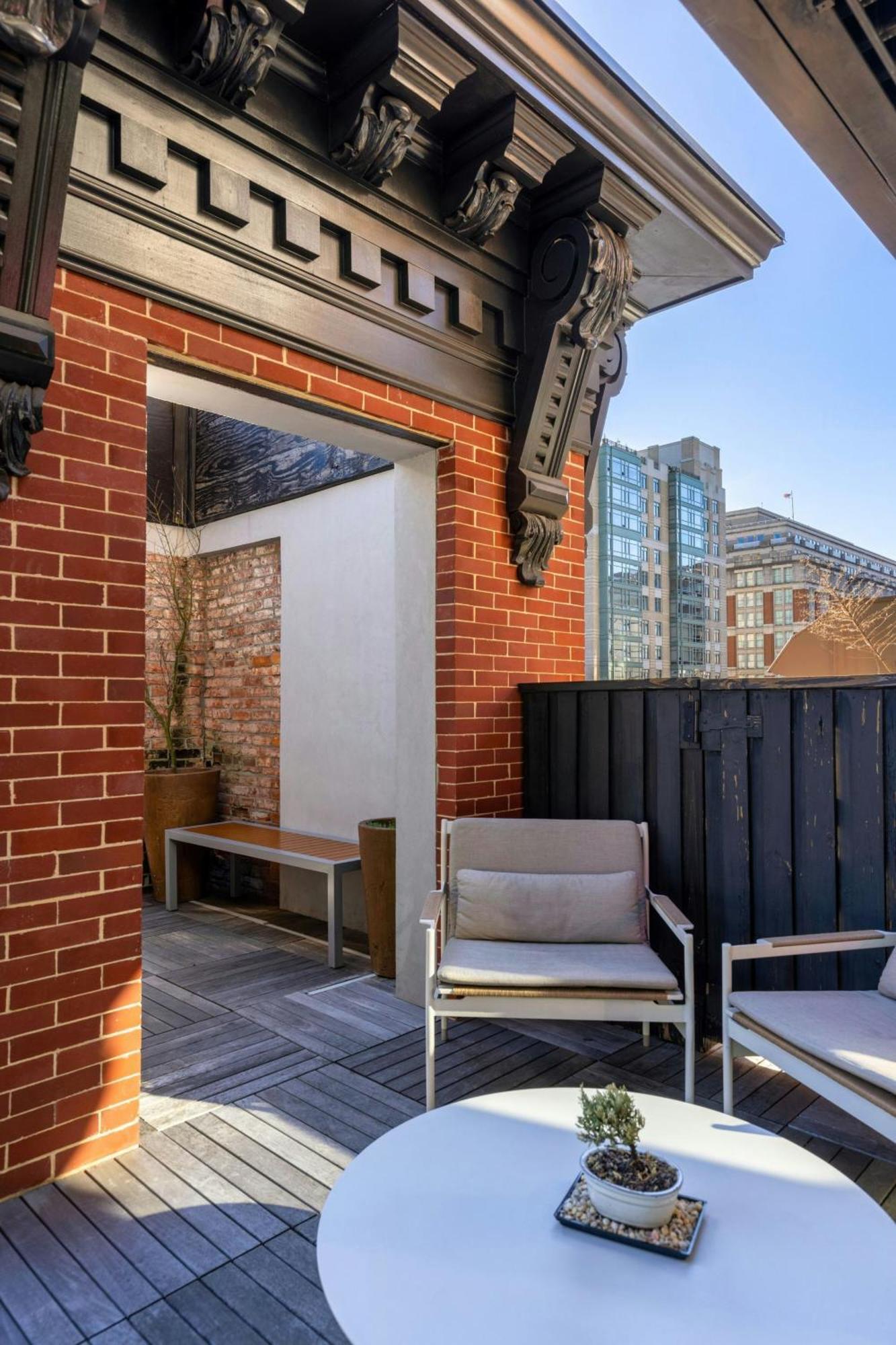 Hotel Moxy Washington, Dc Downtown 3*